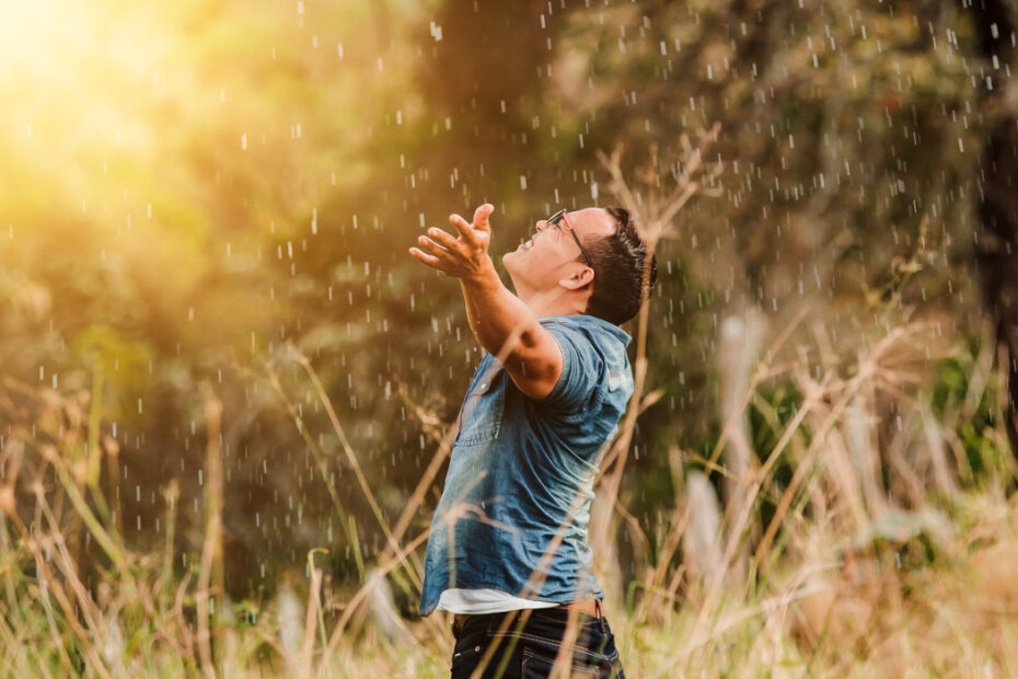 Bible Message - Week 37. Lose him and let him GO. Pst. Johan Venter 25 Lose him-and let him GO