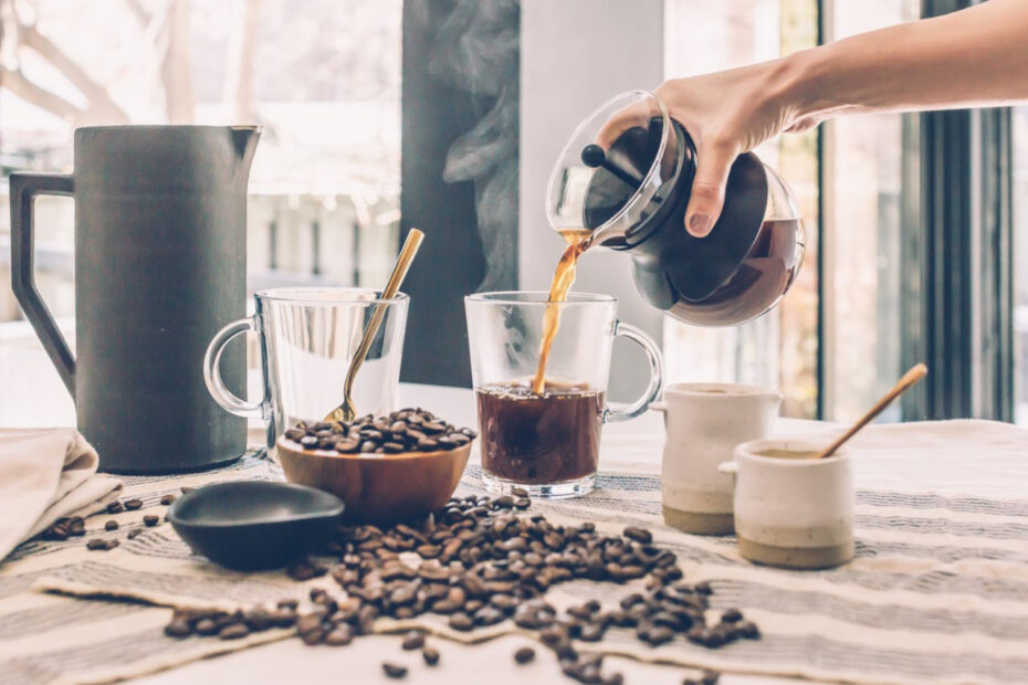 Home Brewing 101: Essential Equipment for Coffee Lovers on a Budget. 6 Coffee Lovers