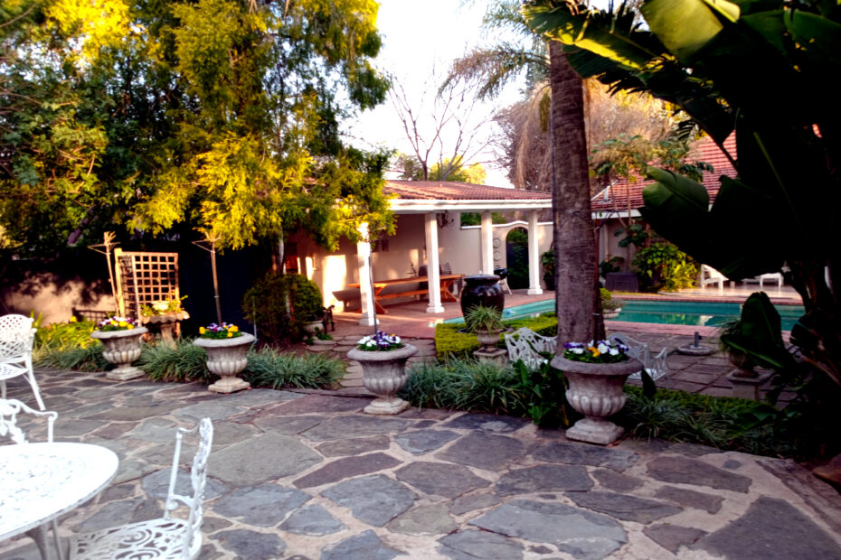 Oak Tree Manor – A Pet-Friendly Tourist Oasis Nestled in the Battlefields 1 Oak Tree Manor