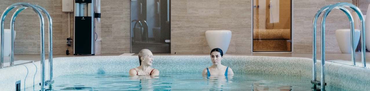 Aquatic Therapy for Seniors: Improve Mobility and Well-Being. 1 Aquatic Therapy