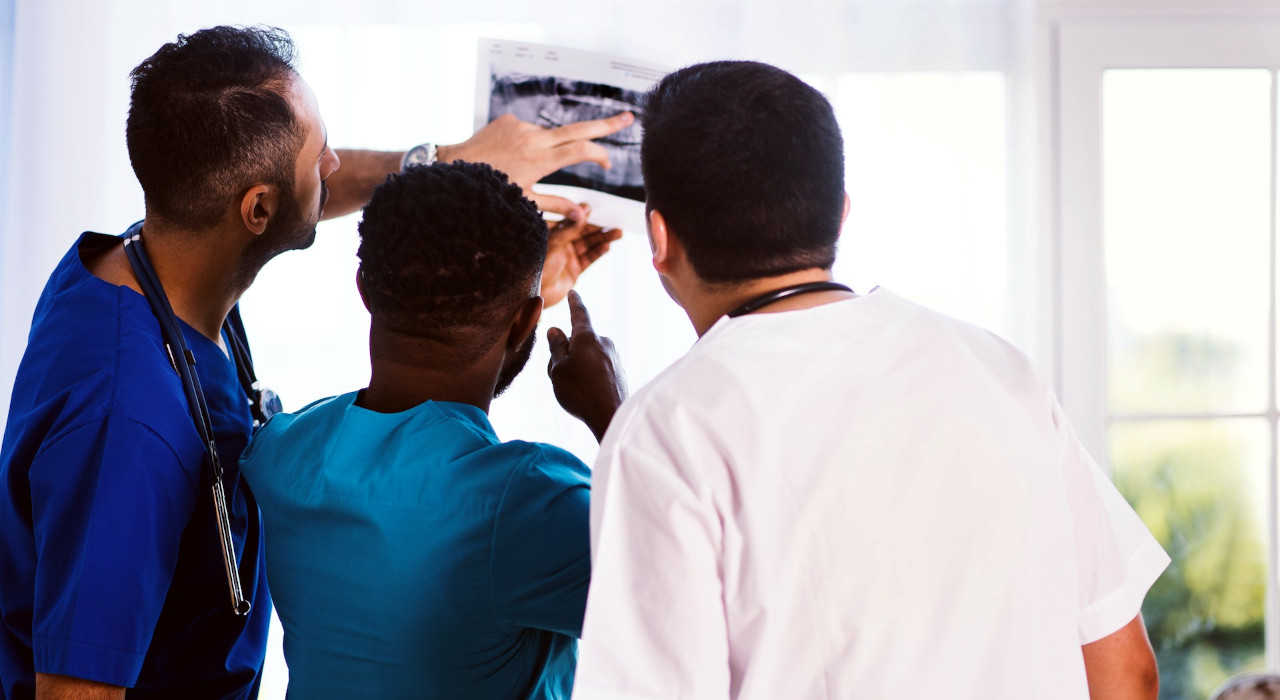 Elderly Care Services: Comprehensive Specialized Medical Care for the Elderly at La Gratitude. 3 Osteoporosis Day