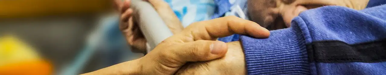 Hospice Care for Providing Comfort and Dignity in the Final Stages of Life. 2 Hospice Care