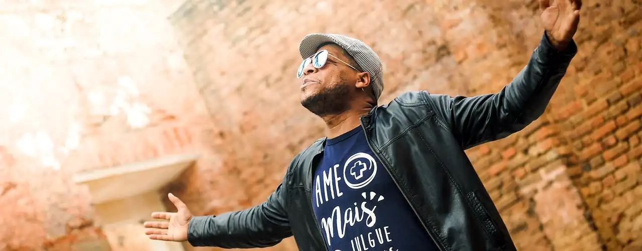 Unbreakable Love: Finding Strength and Hope in Romans 8:38-39 1 Unbreakable Love